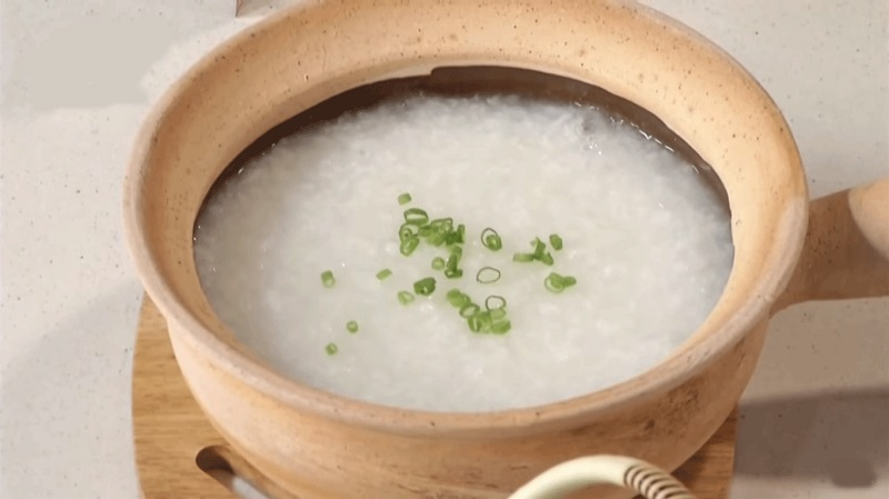 Một bát cháo loãng là sự lựa chọn tốt cho người say xỉn