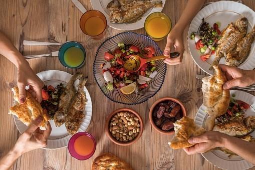 Ăn uống bừa bãi sẽ rất dễ gây ra bệnh