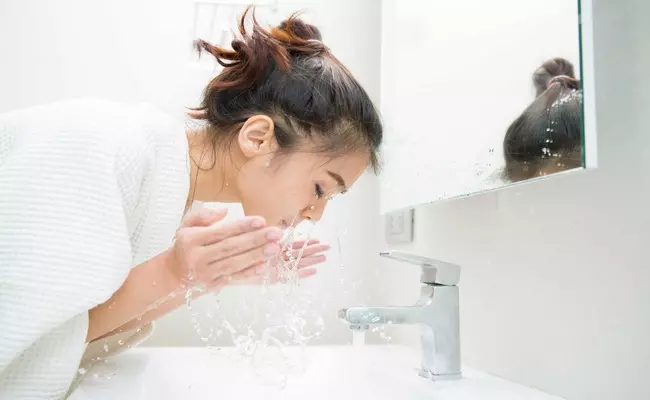 Rửa mắt đúng cách