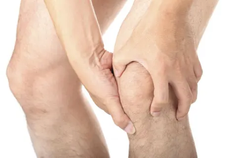 Gần 50% bệnh nhân bị giả gút với vị trí đau ban đầu là đầu gối