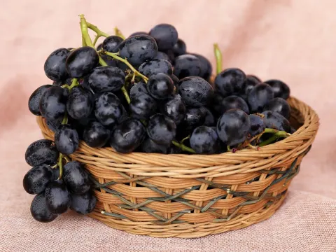 Nho đen có chỉ số GI trung bình