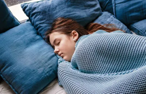 Sở thích ngủ quá nhiều vào ban ngày dễ gây mất ngủ ban đêm