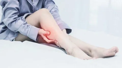 Chuột rút khi ngủ cũng sẽ khiến bạn thức giấc giữa đêm