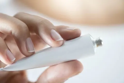 Các loại thuốc kích dục không rõ nguồn gốc rất nguy hiểm cho sức khỏe tình dục của cả nam và nữ
