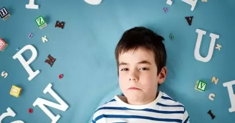 Nói lắp ở trẻ có đáng lo ngại? Làm cách nào để khắc phục hiệu quả