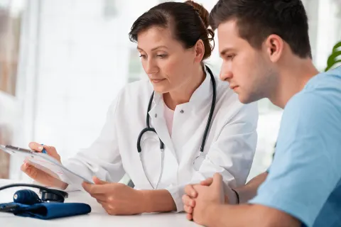 Người bệnh tiểu đường cần tuân theo phác đồ điều trị của bác sĩ