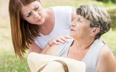 Các mẹo giúp người bệnh tiểu đường đối phó với thời tiết nắng nóng