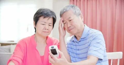 9 lưu ý quan trọng khi chăm sóc người bệnh tiểu đường tại nhà
